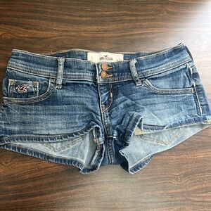 Woman’s/juniors Hollister Jean shorts size 0